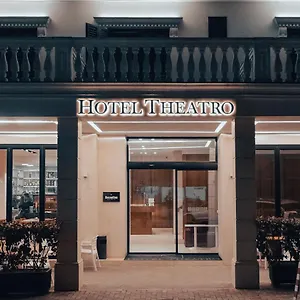 Theatro- Center Hotell Tirana