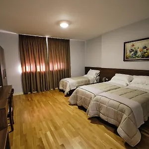 In Center Hotell Tirana