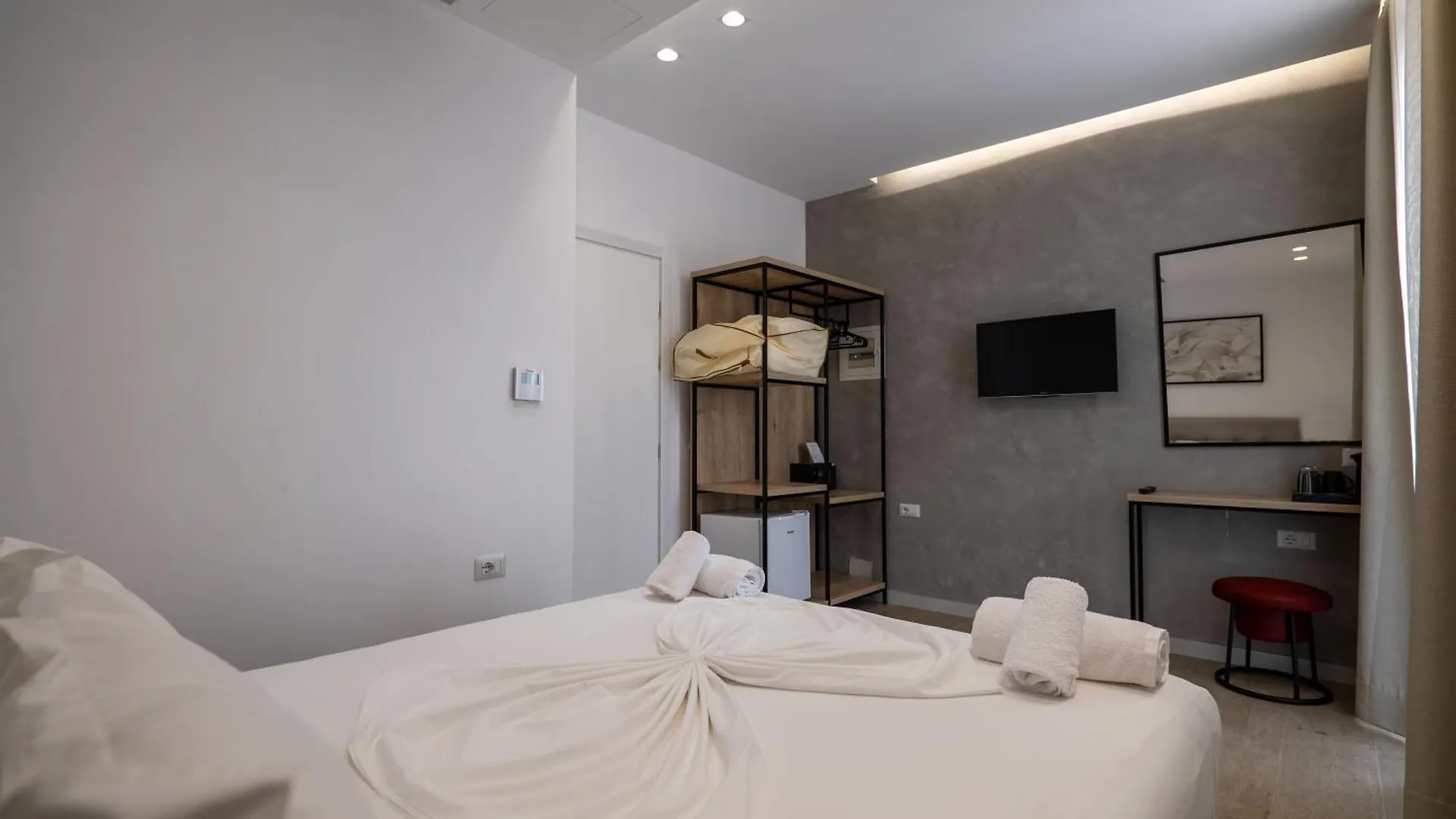 ****  Art Hotel Sarandë Albania